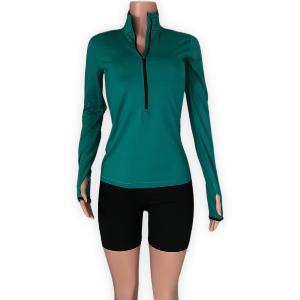 Nike - Picture 2 of 9